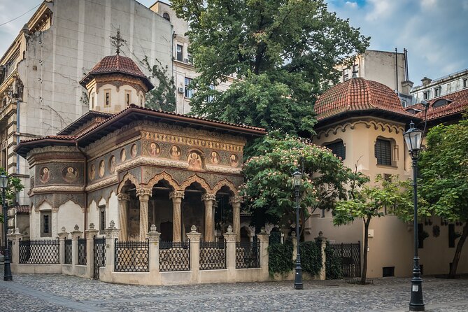 Bucharest Old Centre Tour - National Bank grandeur and the story behind former Șerban Voda ruins