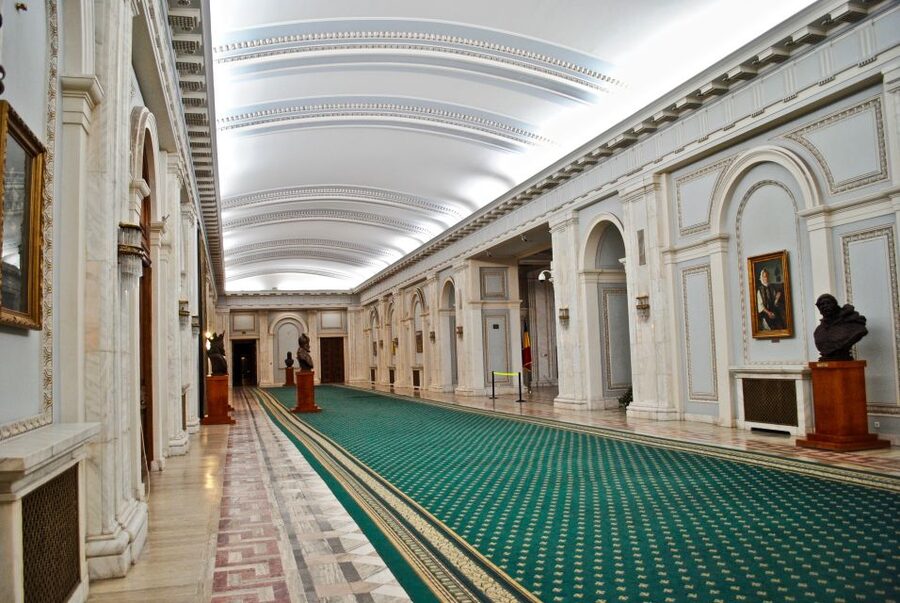 Bucharest: Parliament Palace Skip-the-line Ticket - Ground floor: your orientation inside the entrance level