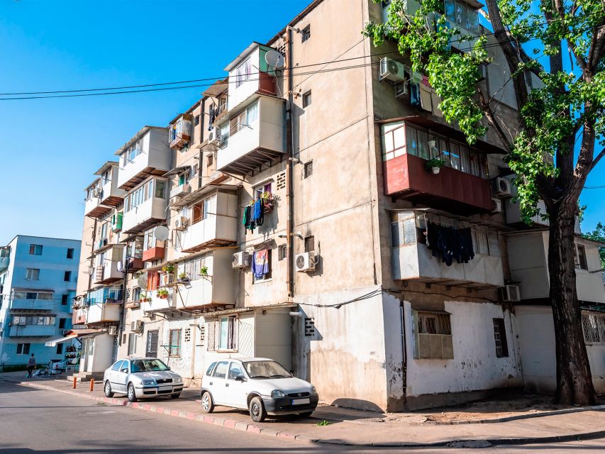 Bucharest: Private Three Neighborhoods Tour by Vintage Car - Drumul Taberei: seeing everyday life in communist-era blocks