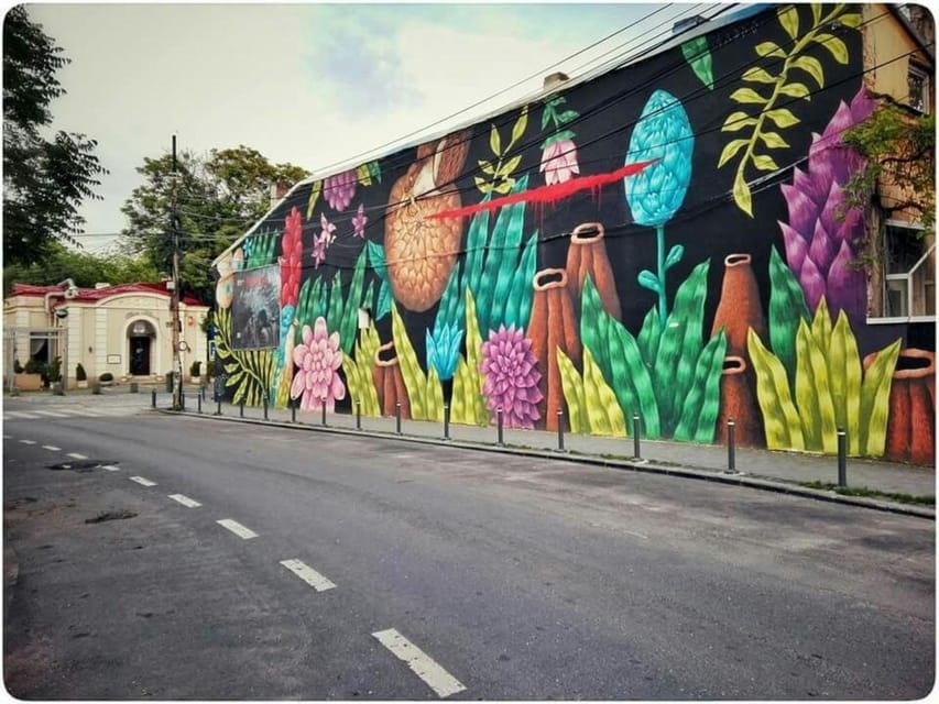Bucharest : Street Art Walking Tour With A Guide - Meeting at Calea Dorobanți 5-7: The Start That Keeps You Centered