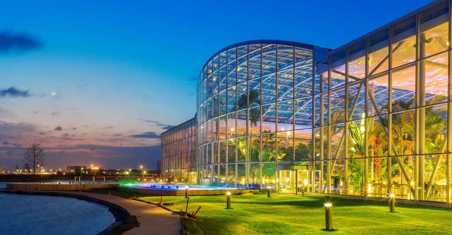 Bucharest: Therme București Entry Ticket with Transportation - Crowds: when Therme feels great, and when it feels like a lot