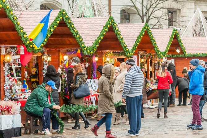 Bucharest: Tour of Christmas traditions & decorations - Logistics that actually help: timing, walking pace, and group size