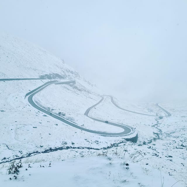 Bucharest: Transfăgărășan Highway & Balea Lake -Private Tour - Vidraru Dam and Capra Waterfall: engineering plus a quick nature reset