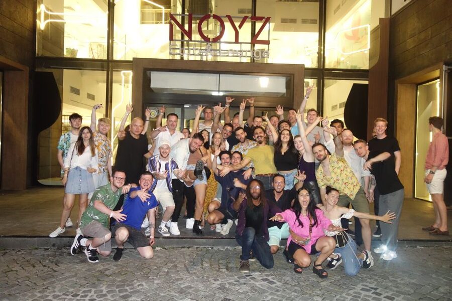 Bucharest: Weekend Pub Crawl - Priority entry, reserved tables, and the “express” effect