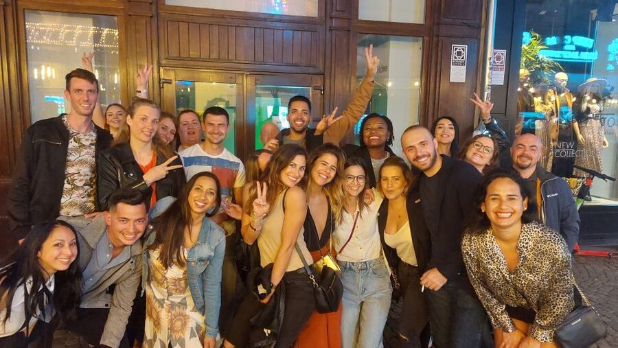 Bucharest: Weekend Pub Crawl - The guides: the secret sauce behind the social energy