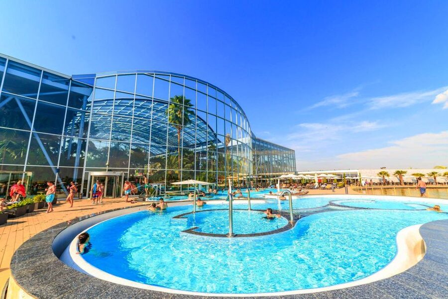 Bucuresti: Therme Bucharest Evening Entry Ticket & Transfer - Palm and Galaxy: how to choose your vibe during the evening
