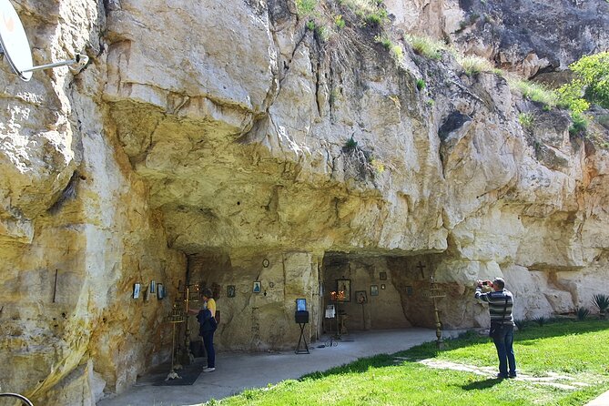 Bulgaria Day Trip - Private Tour from Bucharest - Veliko Tarnavo & Arbanasi - Konstantsalieva House and Arbanasi’s mini-citadels