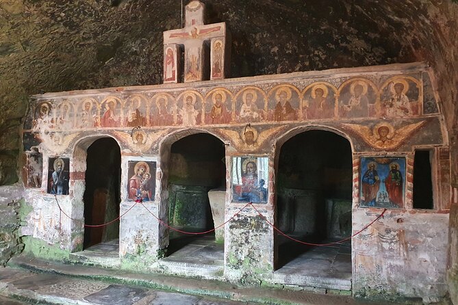 Bulgaria Day Trip - Private Tour from Bucharest - Veliko Tarnavo & Arbanasi - Timing and comfort for 10 to 12 hours