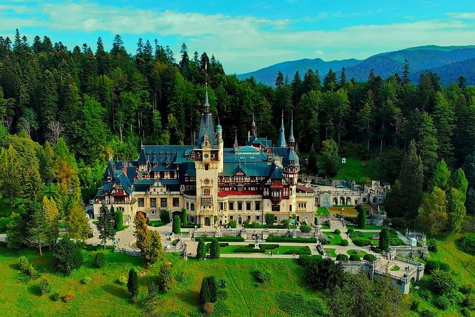 Castle trip from Brasov: PRIVATE Tour to Bran Castle & Peles Palace in Sinaia - Bran Castle: Dracula’s Castle, built on the border