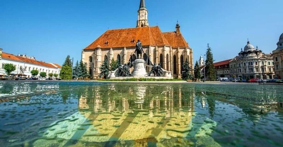 Cluj : Must-See Attractions Walking Tour - Private and customizable, so you control the questions