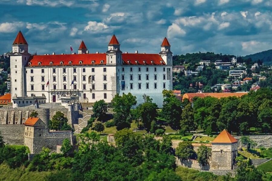 Cluj : Private Walking Tour with A Guide ( Private Tour ) - Getting Cluj-Napoca Street Sense With a Private Guide