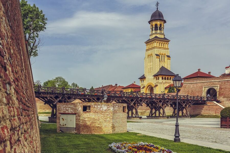 Cluj: Turda Salt Mine, Corvin Castle, Alba Carolina Tour - Pacing, comfort, and what to expect from a full 11-hour day