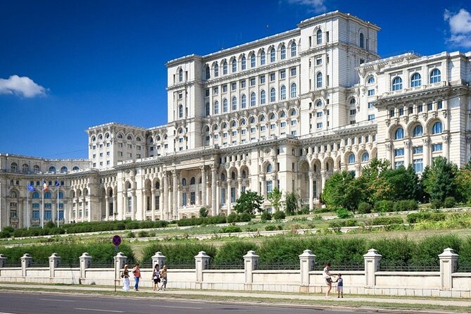 Communist Era Bucharest Tour - Walking the Communist City, one square at a time