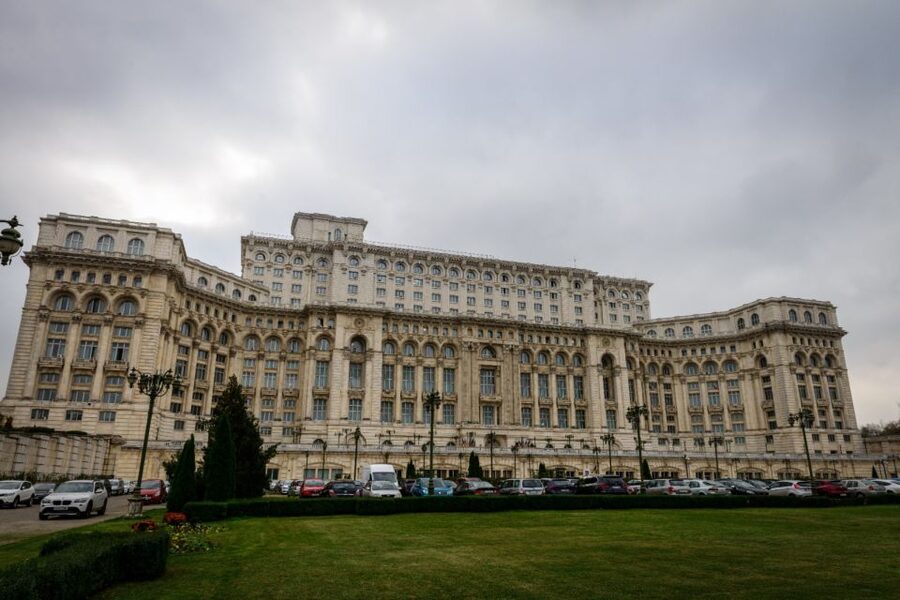 Discover Bucharest: Exclusive Half-Day Private City Tour - Triumphal Arch and Revolution Square: learning the city’s turning points
