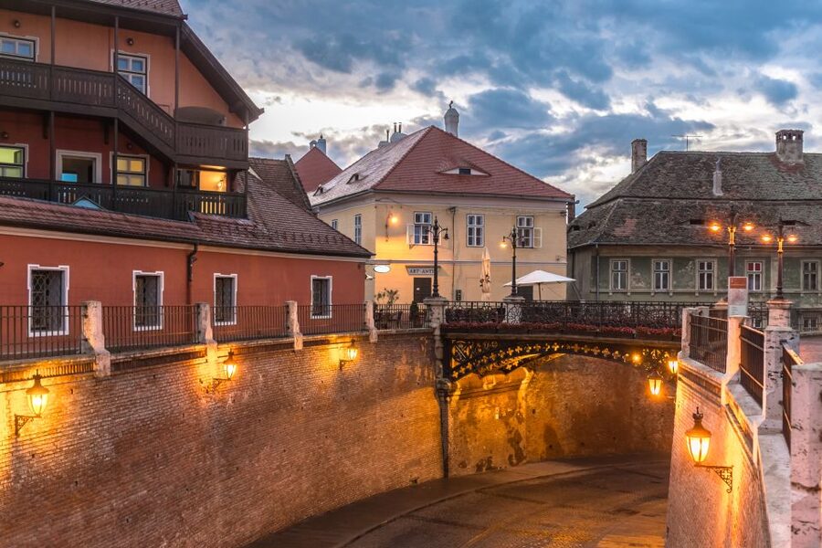 Discover Transylvania: Peles, Bran, Sighisoara in 2 days - Brasov’s historic center: a breather between castle days
