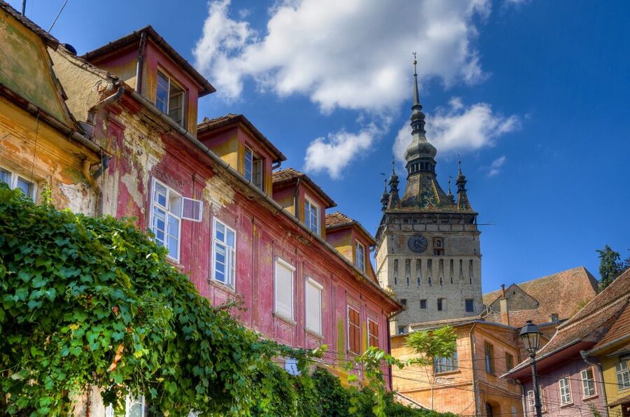 Discover Transylvania: Peles, Bran, Sighisoara in 2 days - Getting to Bucharest at night: end it with momentum