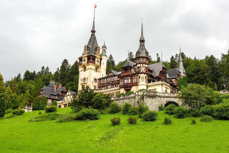 Dracula Castle, Peles and Brasov, 1-day tour from Bucharest - Who this tour suits best, and who should pick something else