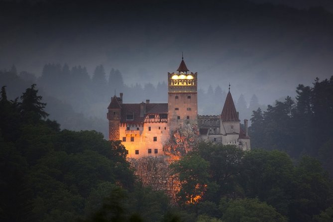 DRACULA CITY BREAK Bran Castle, Peles Castle Sinaia, Brasov City - Peleș Castle near Sinaia, what outside means and how to use the time