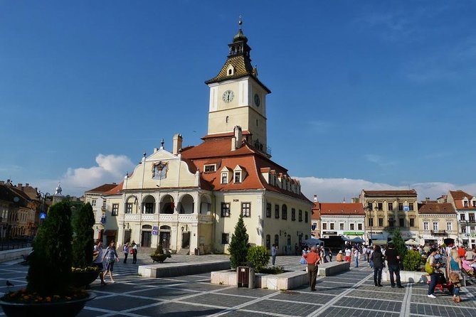 Dracula's Castle, Peles Castle and Brasov Day Trip from Bucharest - Brasov historical center walking time, Council Hall and fortress views