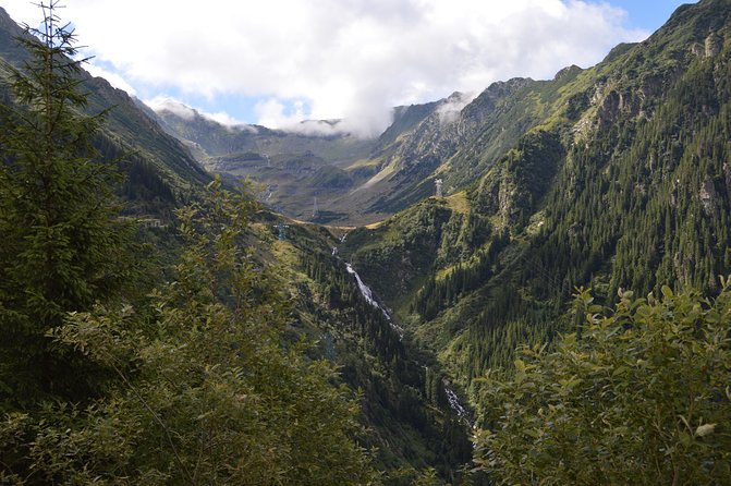 Exclusive Tour on Transfagarasan, Balea Lake, Balea and Capra Waterfalls - Le Lac Balea: The Walk Around the Lake and the Road View You Came For