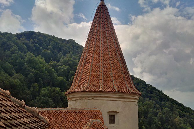 Experience the History of Bran Castle and Saxon Fortifications in Burzenland - Bran Castle: Hilltop Fortifications and the Vlad the Impaler Story