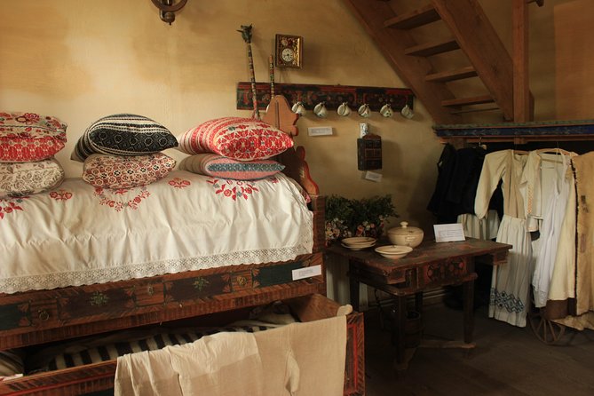Fortified Church of Viscri and Sighisoara in Spanish (native Spanish guide). - Price and logistics: what $156.21 covers (and what it does not)