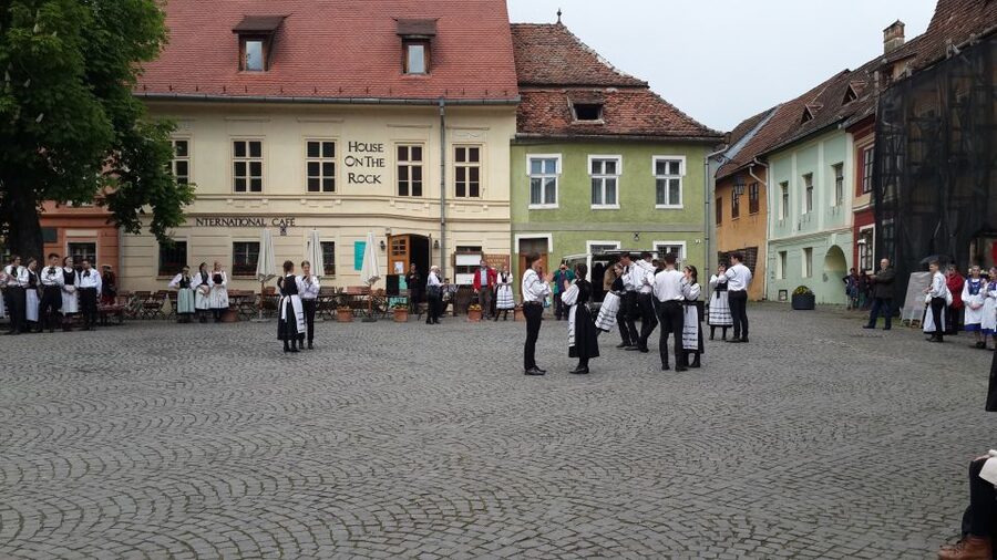 From Brasov: Sighisoara and Viscri UNESCO Day Tour - Lunch and Free Time: How to Eat Without Losing the Day