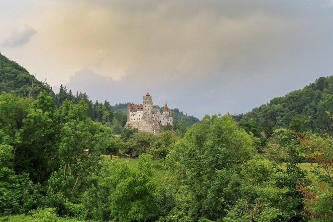 From Brasov: Small-group tour Bran, Rasnov, and Peles Castles - A real small-group day (what max 7 changes)