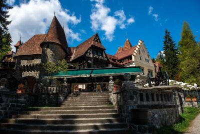 From Bucharest: Brasov Peles & Dracula’s Castle Day Tour