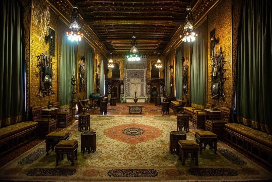 From Bucharest: Brasov Peles & Dracula's Castle Day Tour - Bran Castle, Dracula’s Castle: the story is part of the ticket