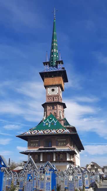From Sighetu Marmatiei: Maramures guided tour - Iza and Mara Valleys and the carved wooden gates symbol