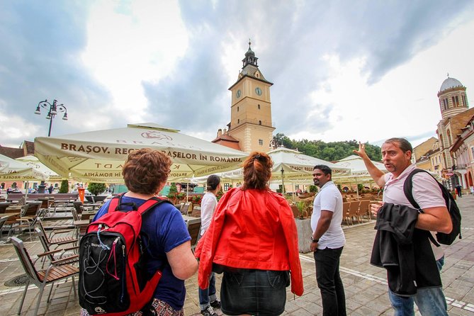 Guided visit in Spanish to the medieval center of Brasov (native Spanish guide). - Meeting at George Barițiu County Library, then straight into the medieval layout