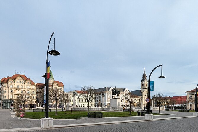 Half-Day Private Food and Wine Walking Tour Oradea Romania - Moskovits Miksa Palace: A Quick Artnouveau Moment That Changes the Walk