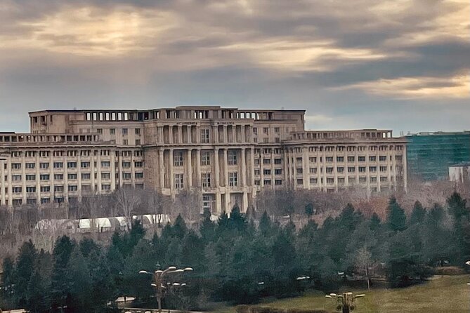 Life in Communism - Calea Victoriei: When Architecture Meets Everyday Contradictions