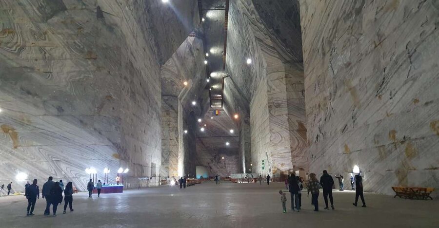 Muddy Volcanoes and Salt Mine Private Tour - The 2.5-hour underground visit: where the scale becomes real