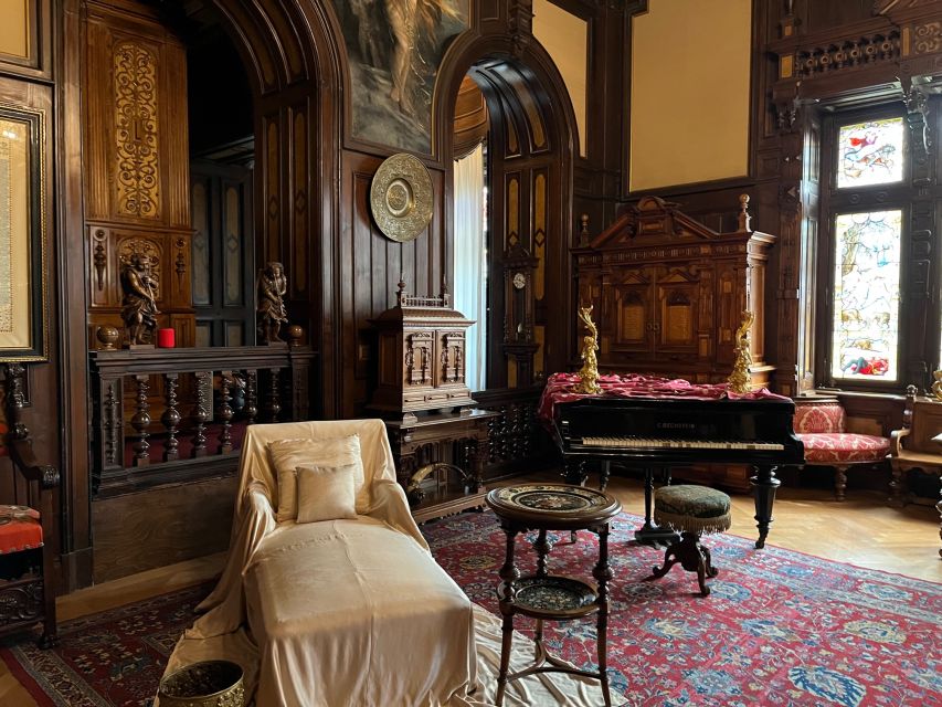 Peles & Cantacuzino Castles: Gourmet Wine & Cultural trip - Sinaia Monastery: Byzantine murals and the calm of Orthodox devotion