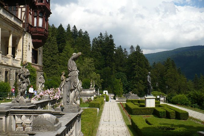 Peles Castle and optional Cantacuzino Castle from Brasov - Peles Castle and Pelisor Castle: The Royal Complex You’ll Remember