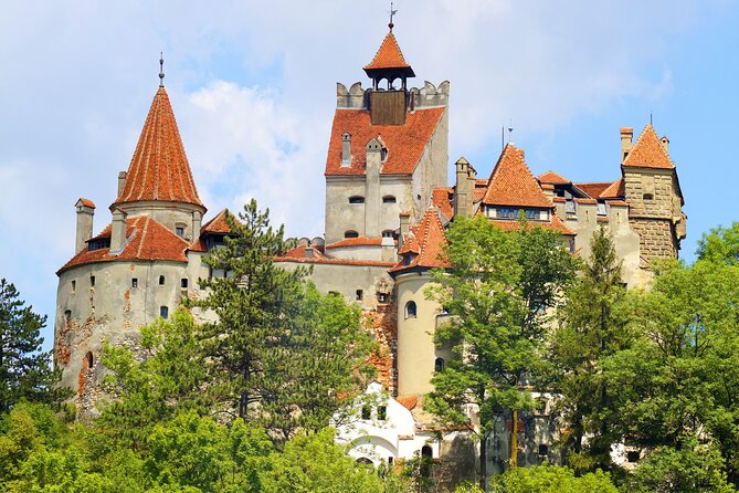 Peles Castle, Dracula Castle and Brasov old town - private tour from Bucharest - Peleș Castle: royal elegance and a Monday plan B