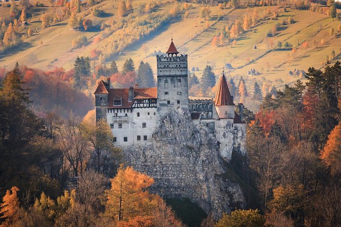 Peles Castle, Dracula's Castle and Medieval Town of Brasov in one day - Stop 2, Bran Castle: Dracula’s Castle, Crowds, and Fast Storytelling