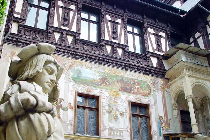 Peles Castle Skip-The-Line Guided Tour - Why Peleș Castle feels different when you go with a guide