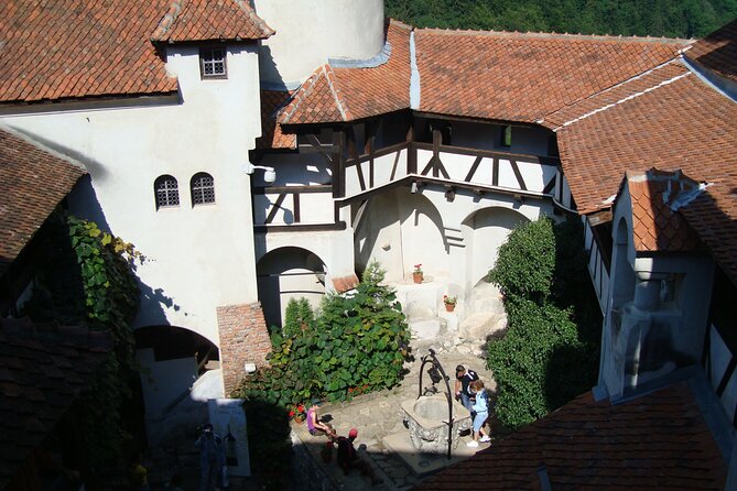 Premium 8-Day Private Culinary Vacation in Romania - Optional Peliș Castle, a neo-Renaissance stop with a key closure detail