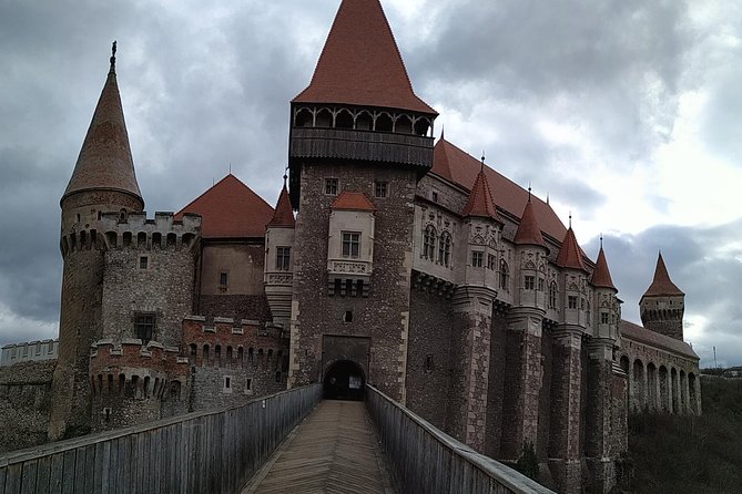 Private 5-Day Tour in Transylvania from Bucharest Hotel Pick-up and Drop off - Day 4: Hunyads Castle’s drama and the star-shaped Alba Iulia citadel