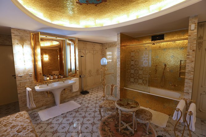 Private Bucharest Communist Tour with the People's House and Ceausescu Residence - Price and Value: What You Pay For at $261.65 Per Person