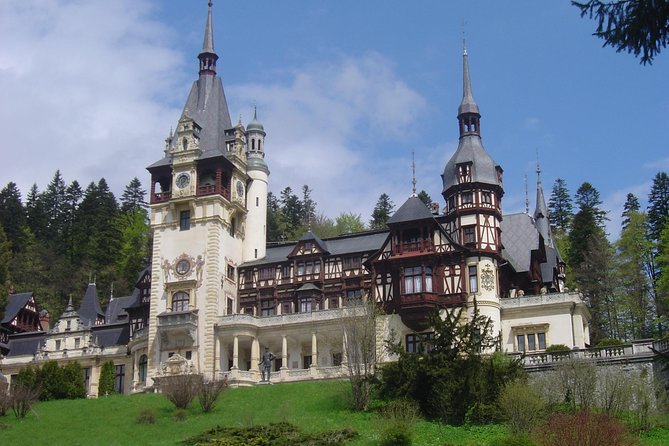 Private Day Tour from Brasov to Rasnov Fortress - A Fast Way to Hit Peles, Bran, and Rasnov in One Day
