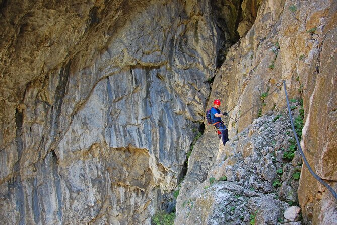Private Hiking OR Climbing Experience in beaufitul gorges - Gear up in the parking lot: harness, safety setup, and a quick tutorial