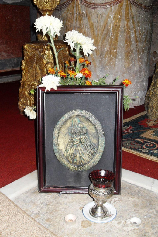 Private Tour from Bucharest to Dracula's tomb and Mogosoaia - Should you book this private Dracula and Mogosoaia tour?
