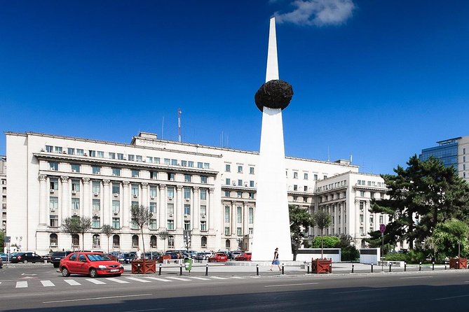 Private Tour: Story of Communism in Bucharest - Back in Bucharest, the Palace of the Parliament and its uncomfortable scale