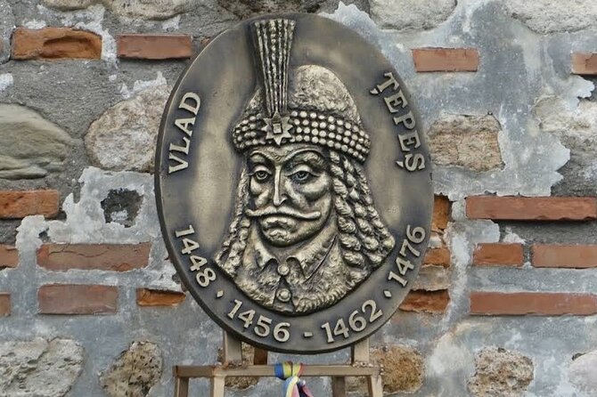Private tour to Bran Dracula's Castle and Peleș Royal Castle - Stop 2: Bran Castle, Dracula’s Castle, and the Vlad Tepes mix-up