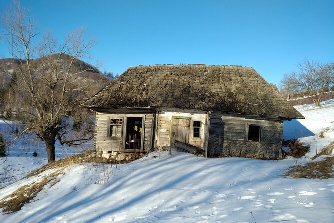 Rambling in Transylvania - Ciocanu stop: a border village story that explains the quiet