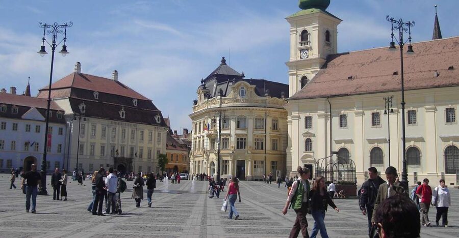 SB01 - City Tour Sibiu: Exploring the Heart of Transylvania - Getting Oriented in Piata Mare, Sibiu’s Medieval Core